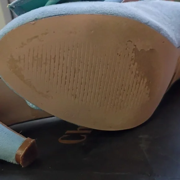 Chase + Chloe Light Blue Heels with Bow Accent.Size 6.New Condition - Picture 8 of 9